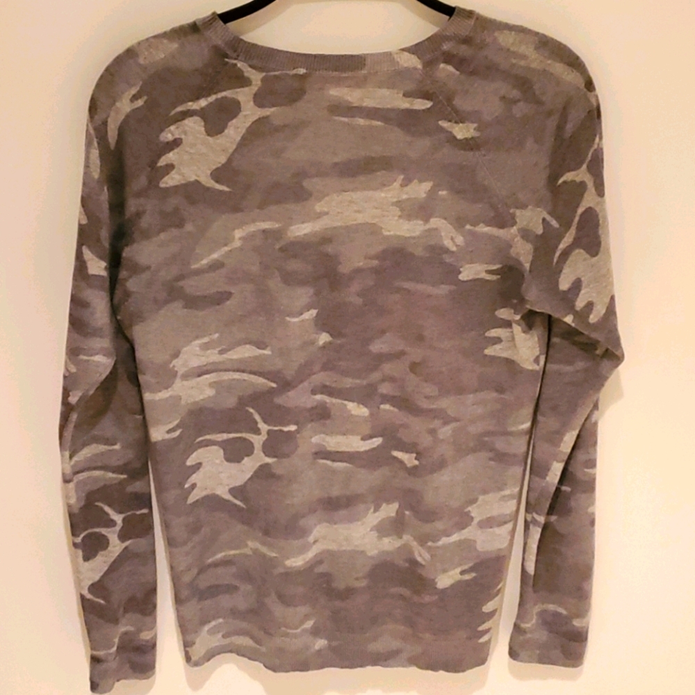Camo Loft Sweater - Picture 3 of 3